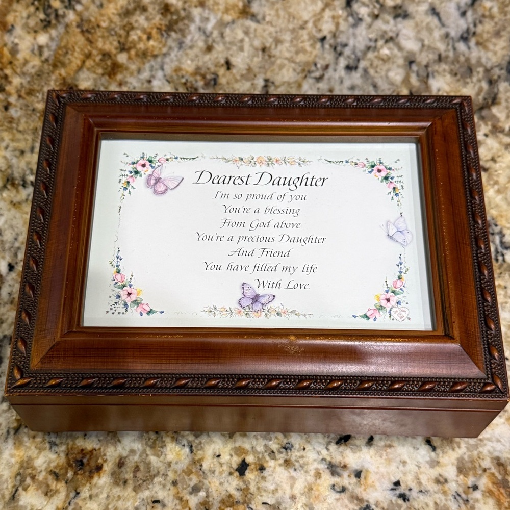 Daughter/Photo Cottage Garden Jewelry Music Box plays “WIND BENEATH MY WINGS”
